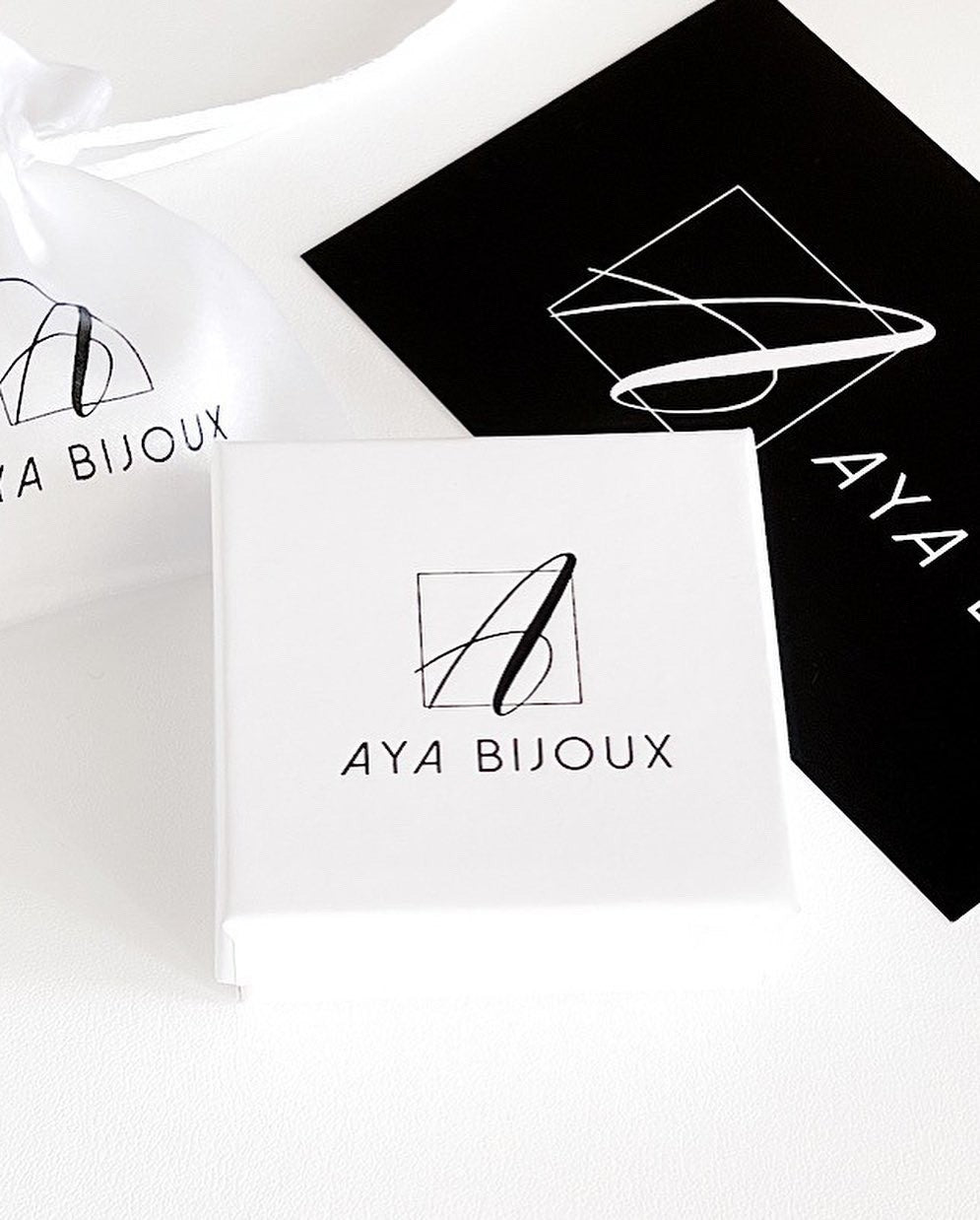 Jonc Lyra Vert Gravure AYA Bijoux, vue 2