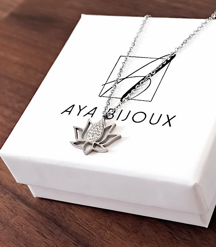 Collier Lotus AYA Bijoux, vue 2